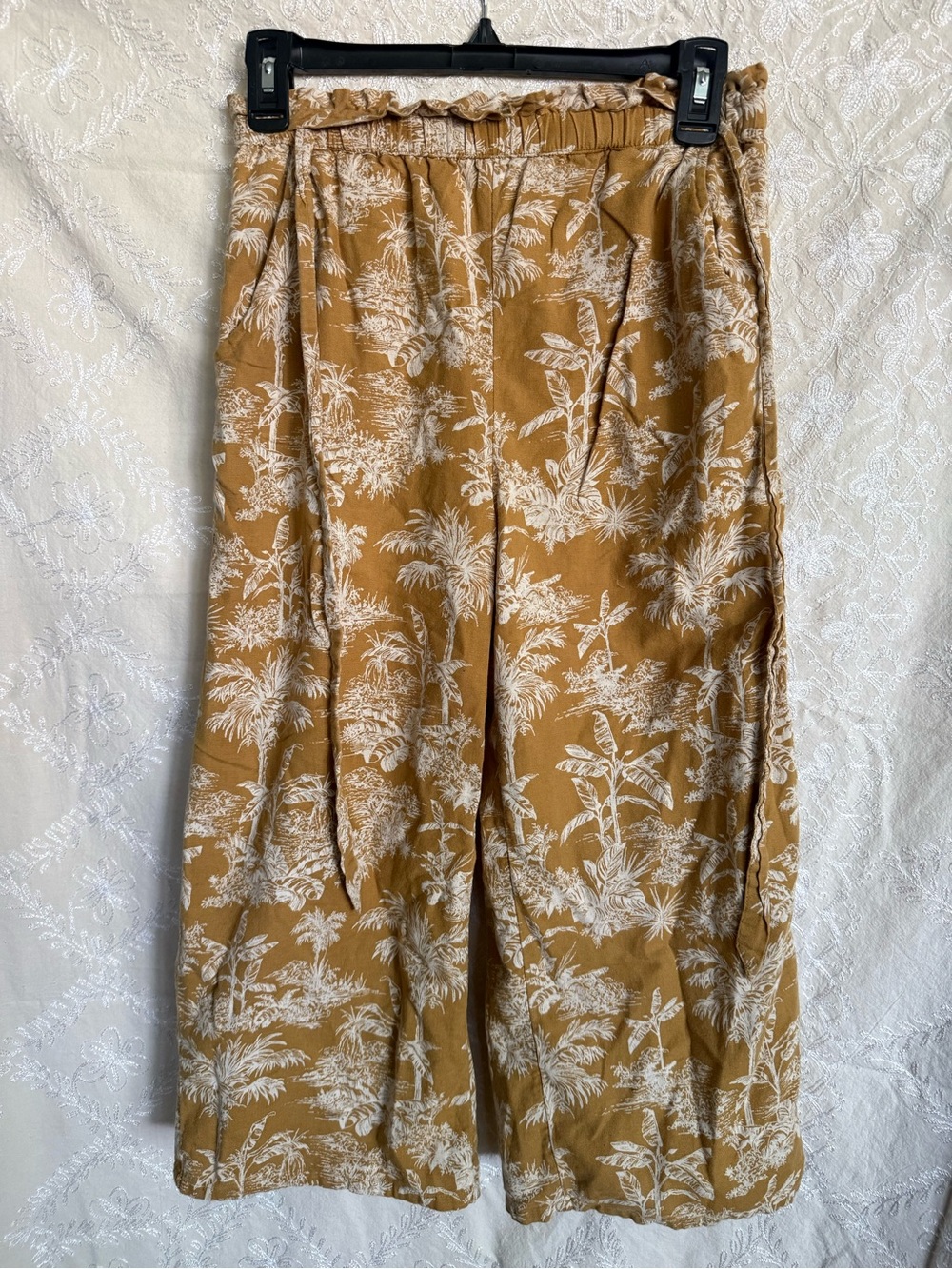 American Eagle Mustard Palm Print Wide Cropped Leg Pants